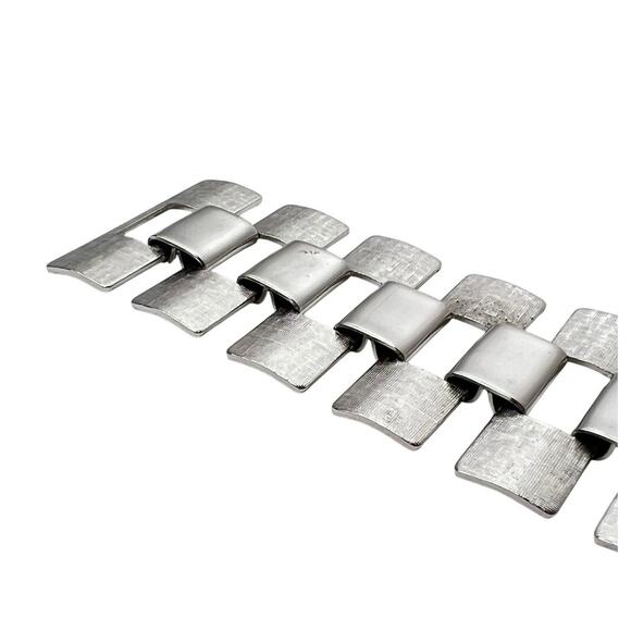 Sarah Coventry Four Seasons Bracelet Brushed And Shiny Silver Tone Textured Link - Picture 6 of 9